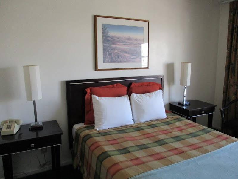 Lax Suites Эль-Сегундо Экстерьер фото